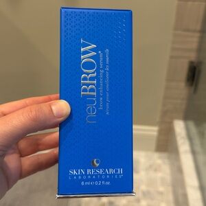 NeuBrow serum NWT